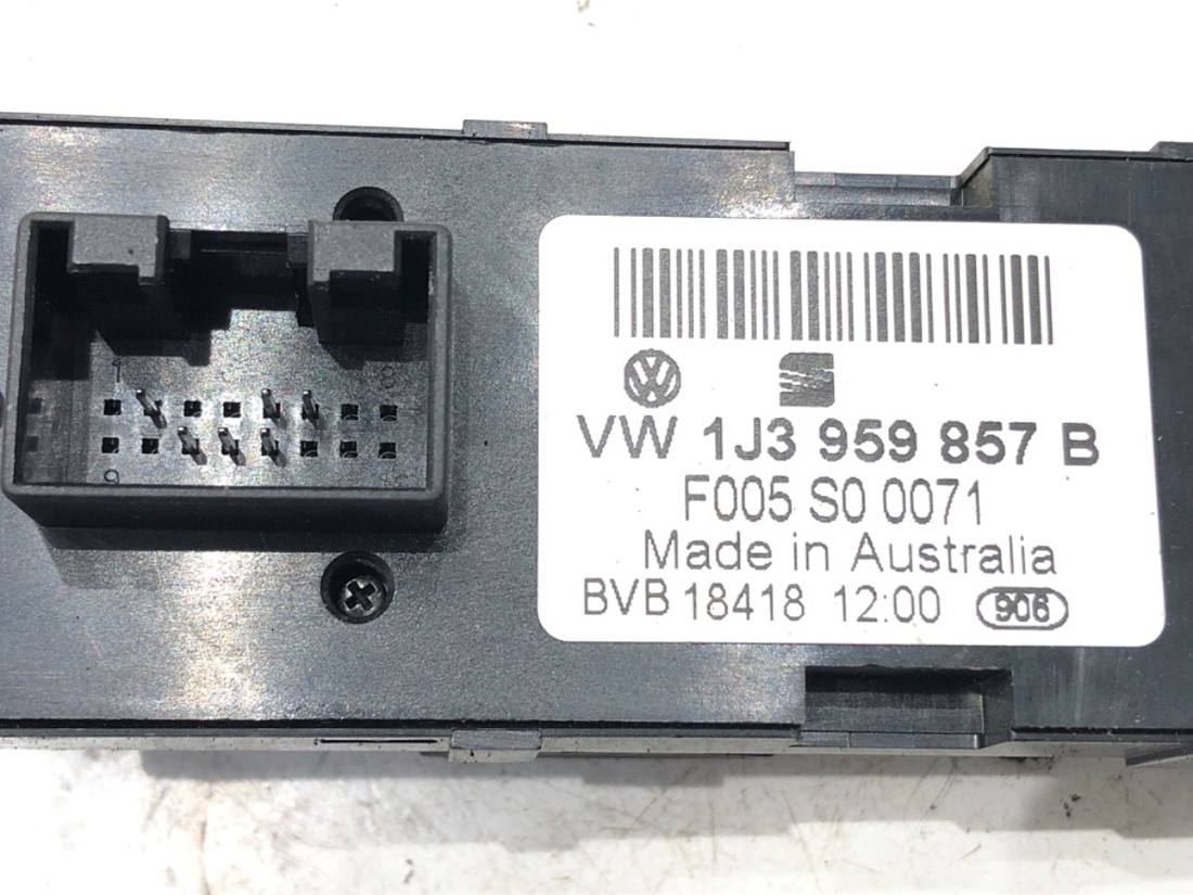 Блок кнопок склопідйомників Seat Toledo 1J3959857B — фото деталі 3