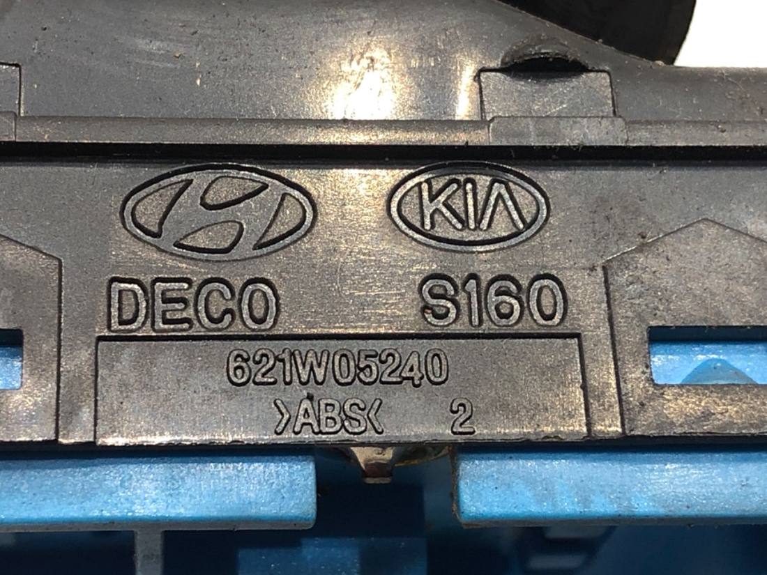 Блок кнопок склопідйомників Kia Picanto 621W05240 — фото деталі 3
