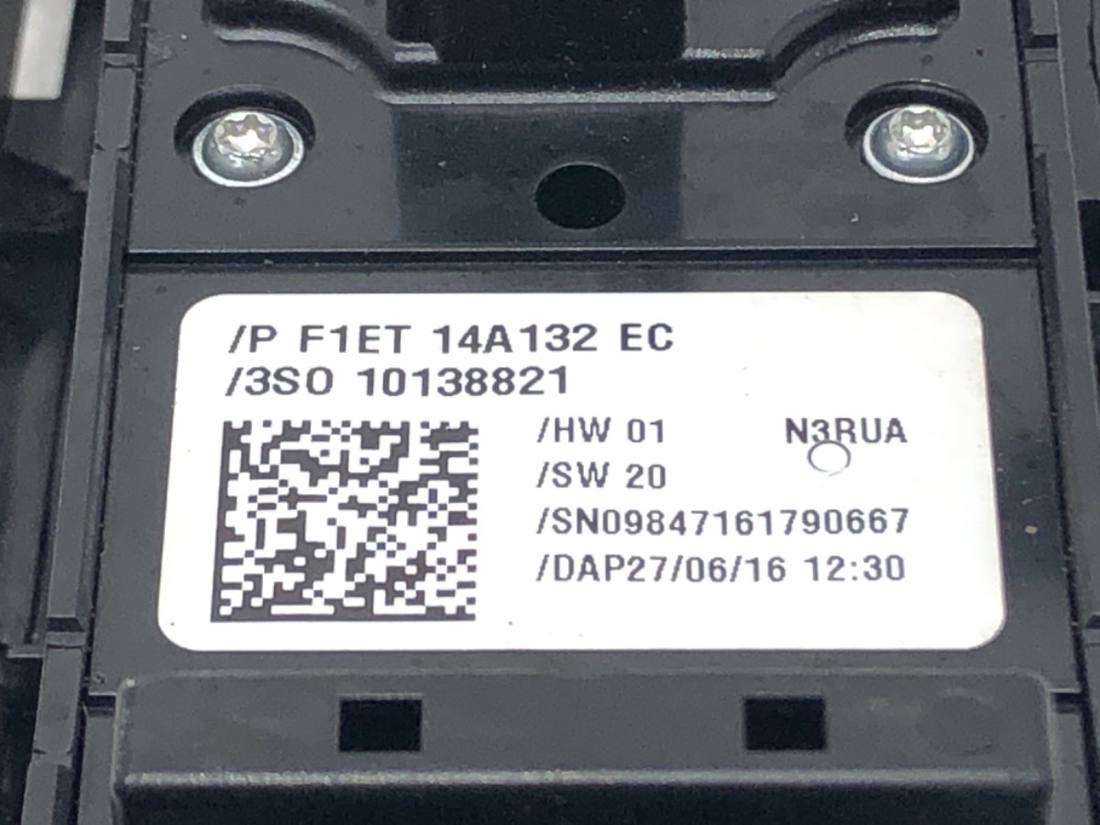 Блок кнопок склопідйомників Ford Fiesta F1ET 14A132 EC — фото деталі 5