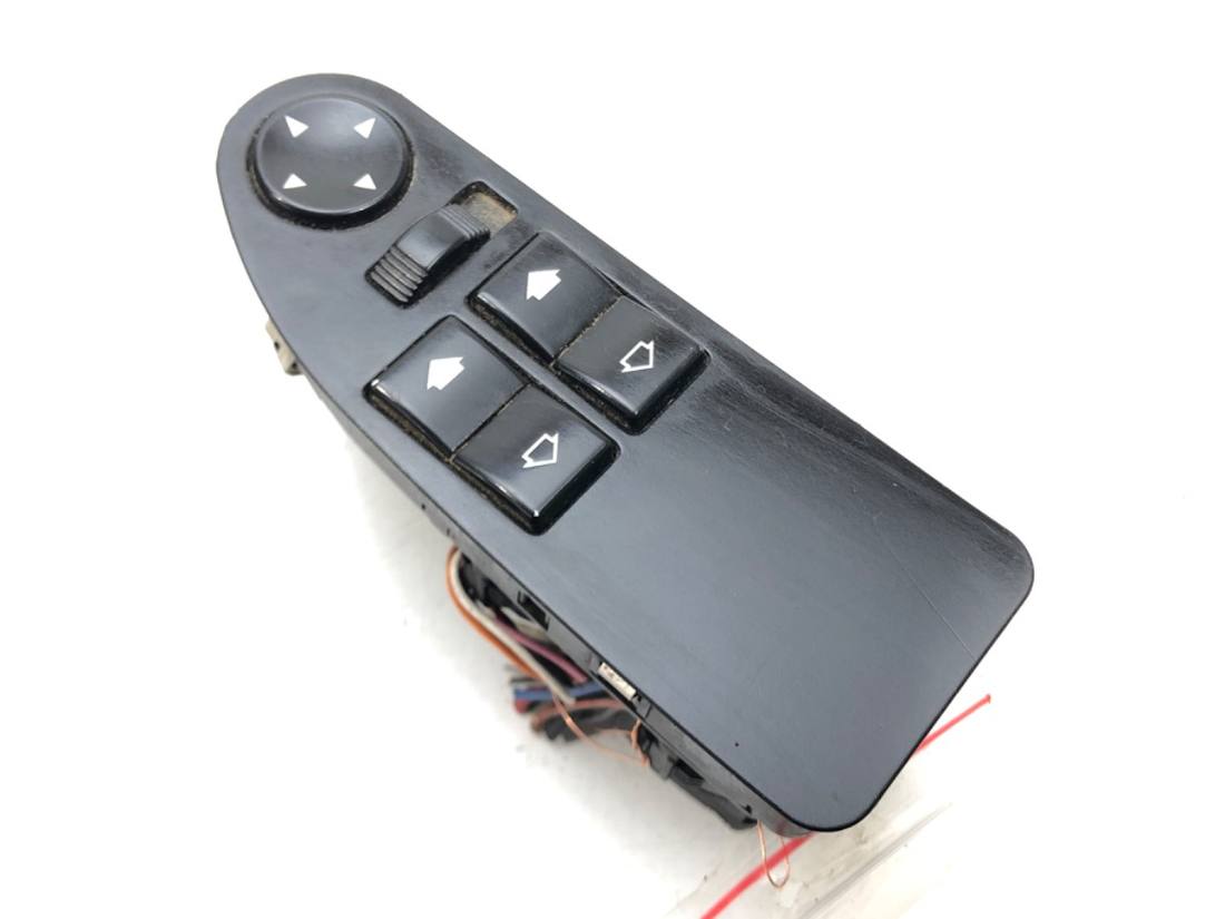 Блок кнопок склопідйомників BMW 5 E39 8368967
