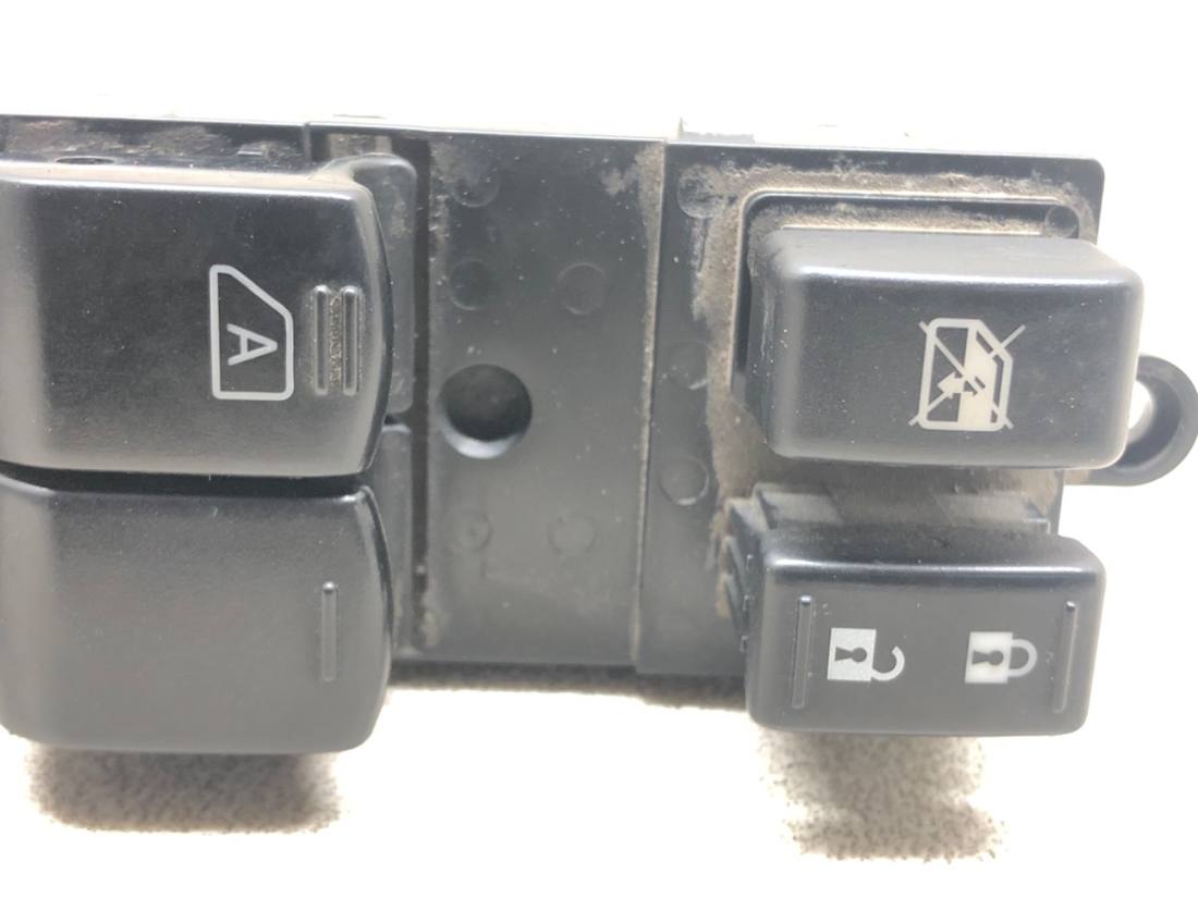 Блок кнопок склопідйомників Nissan Sentra B15 25401ZE80A — фото деталі 3