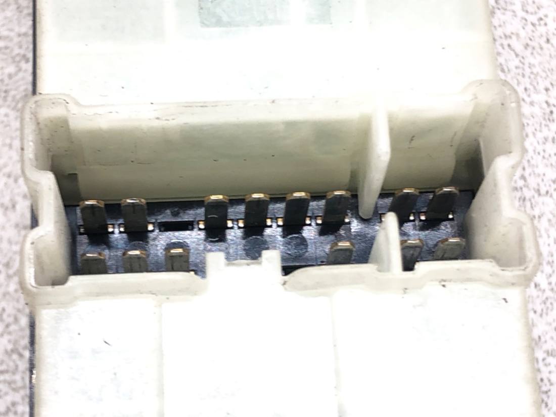 Блок кнопок склопідйомників Nissan Sentra B15 25401ZE80A — фото деталі 5