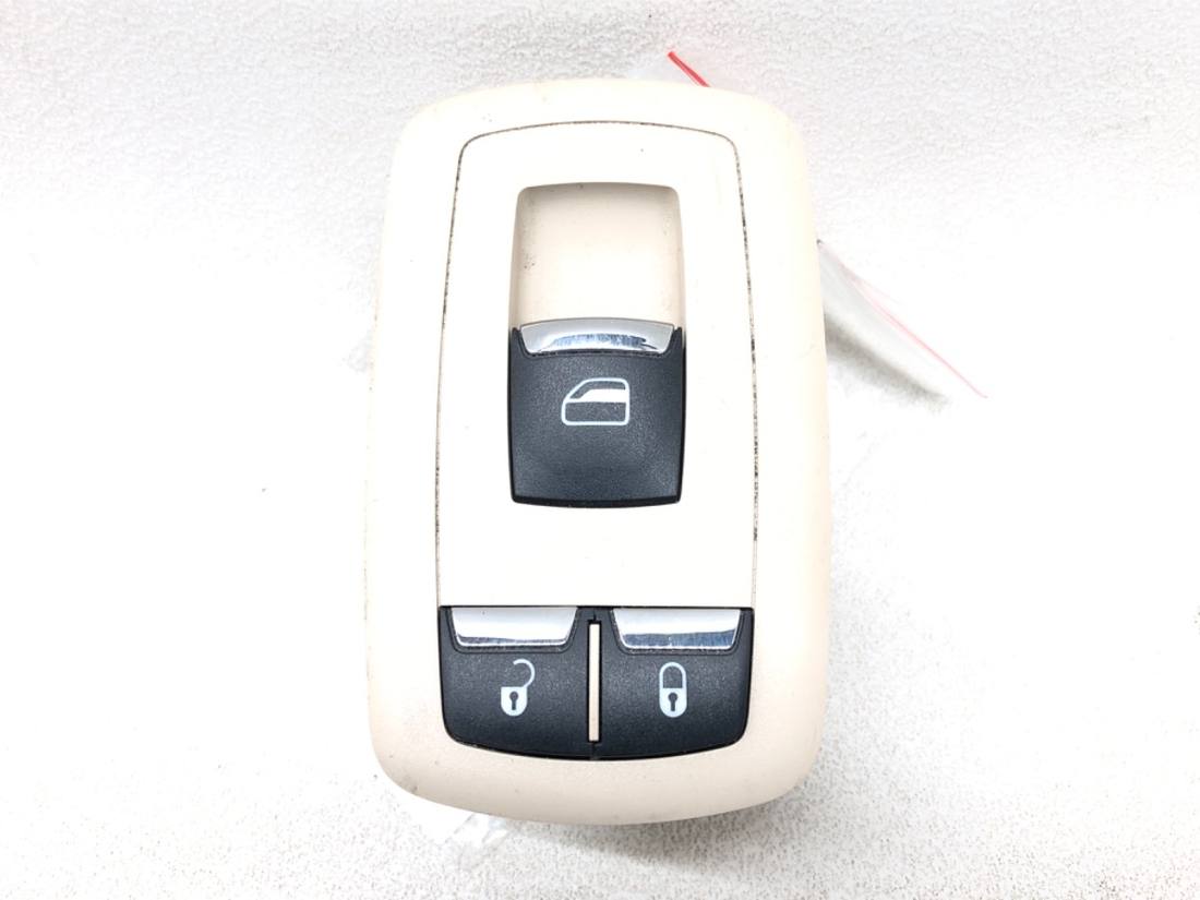 Блок кнопок склопідйомників Maserati Quattroporte 670019514