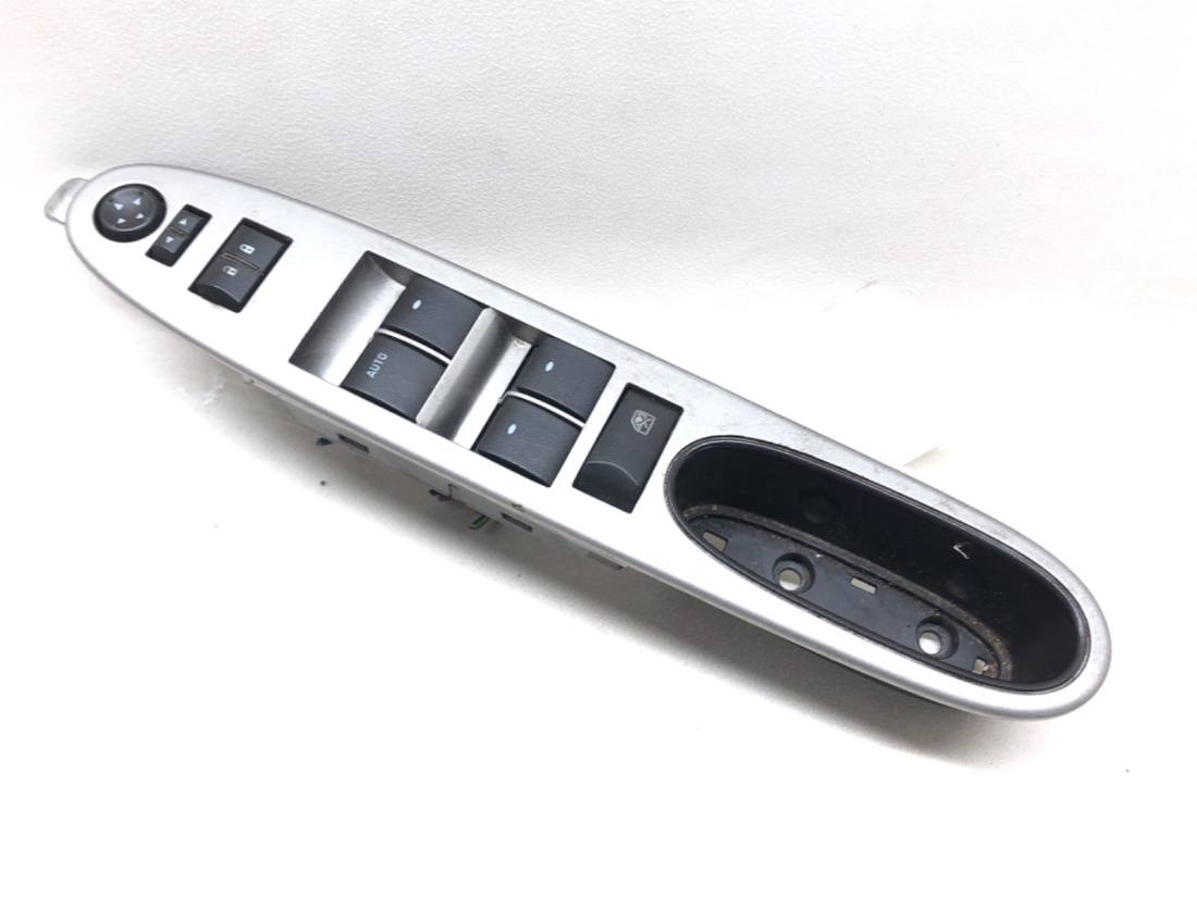 Блок кнопок склопідйомників Chevrolet Cobalt 22721760