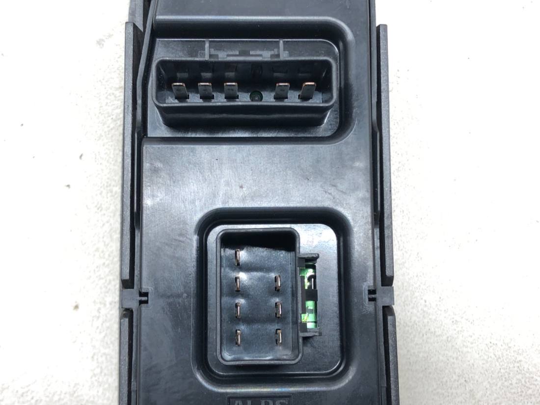 Блок кнопок склопідйомників Chevrolet Cobalt 22721760 — фото деталі 4