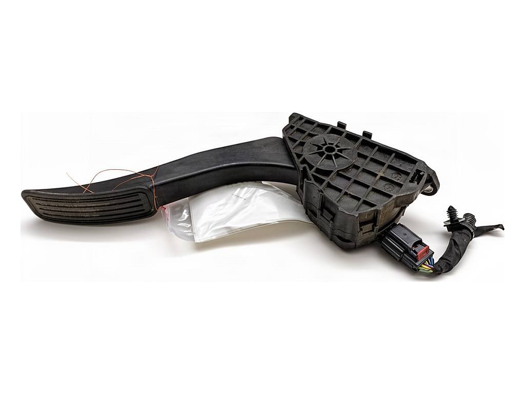 Педаль газу потенціометр Ford Mondeo DG9C-9F836-AD