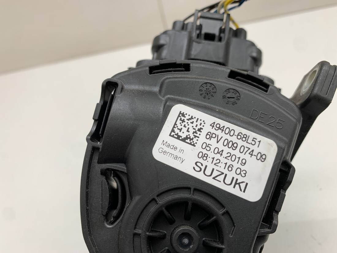 Педаль газа потенциометр Suzuki Sx4 49400-68L51 — фото детали 4