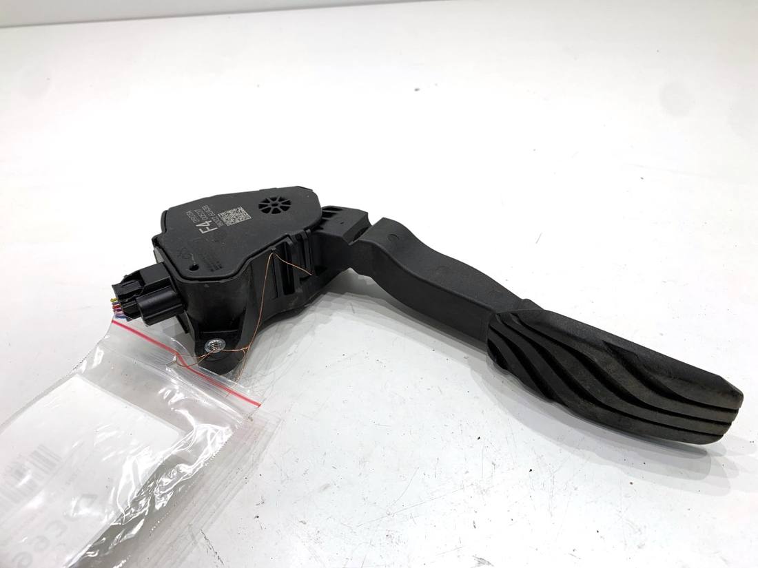 Педаль газу потенціометр Nissan Qashqai 180026UA3B
