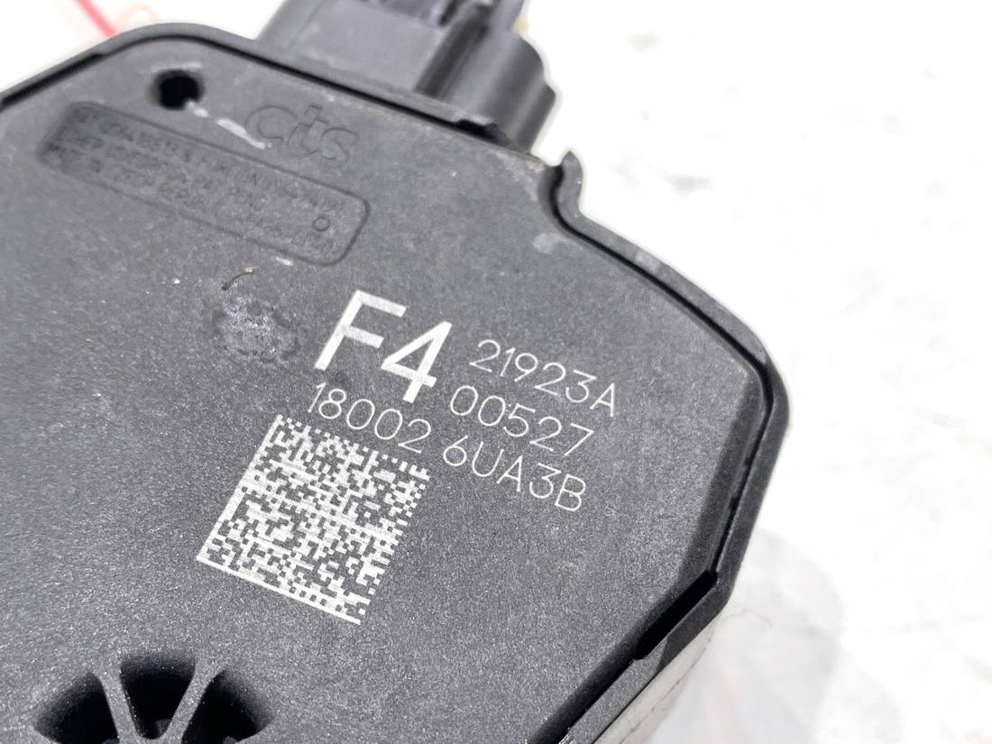 Педаль газу потенціометр Nissan Qashqai 180026UA3B — фото деталі 4