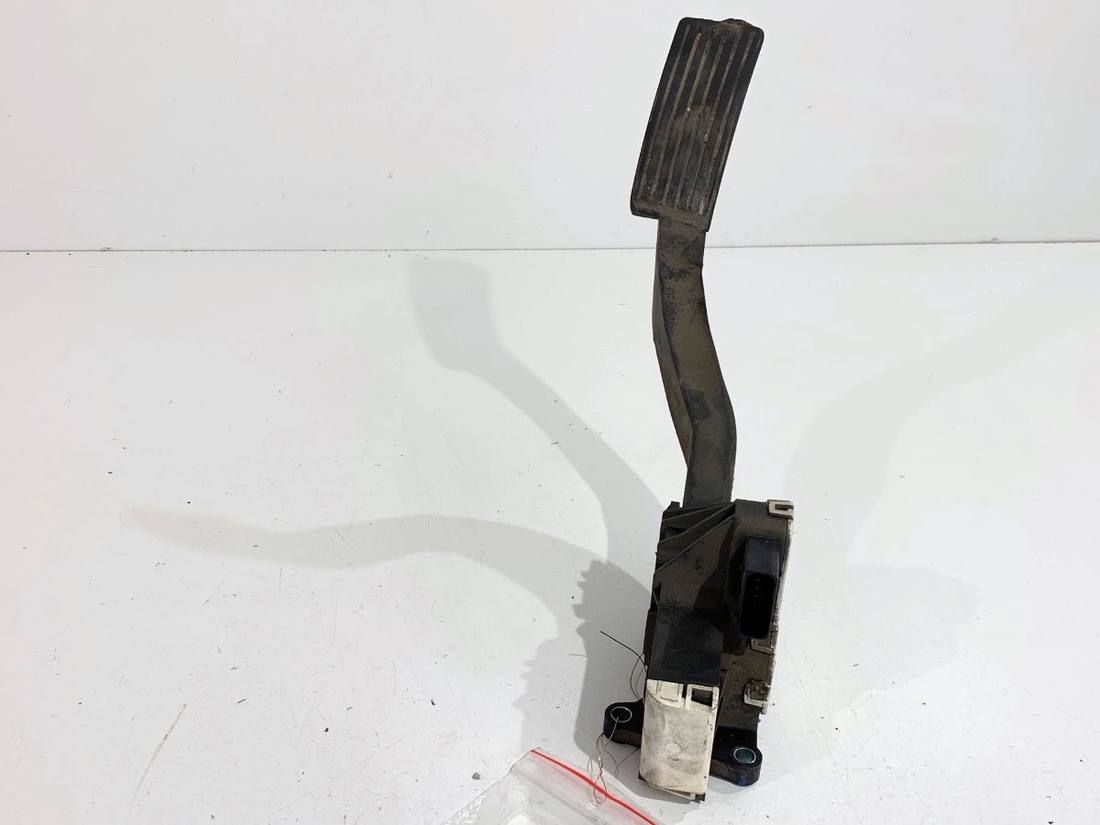 Педаль газа потенциометр Peugeot Boxer 013841620800