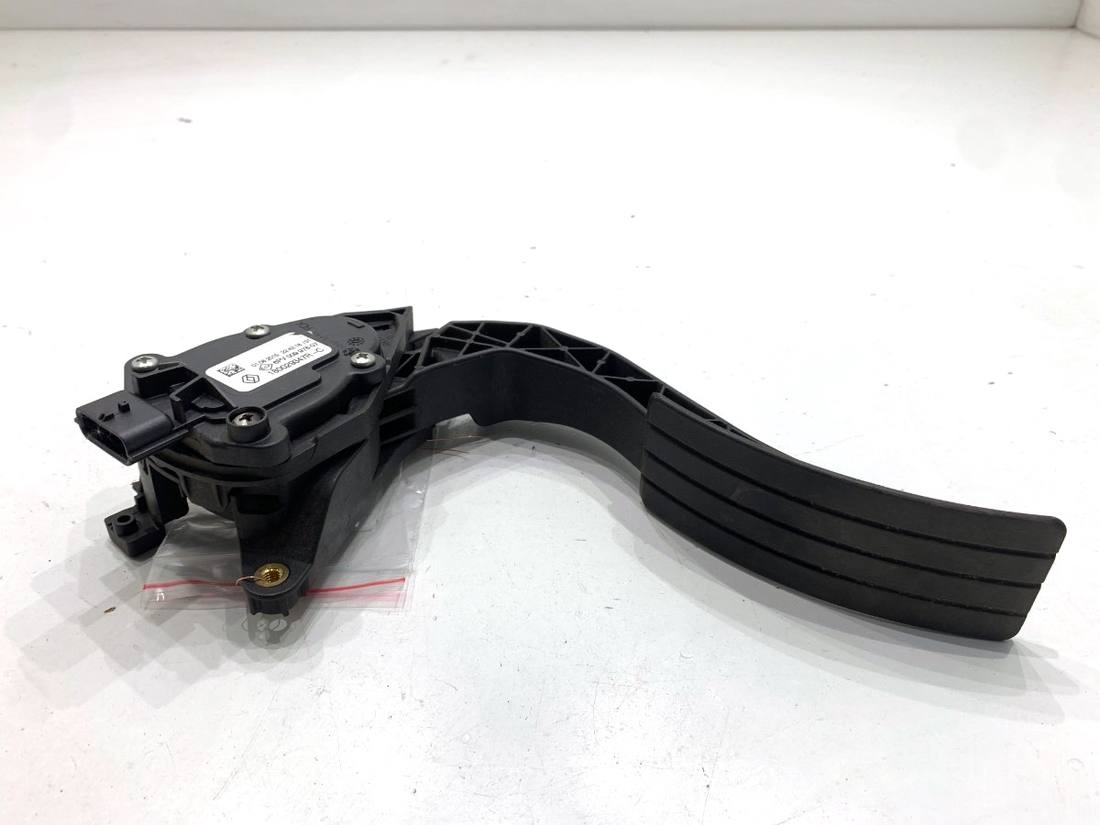 Педаль газа потенциометр Renault Clio 180029347R