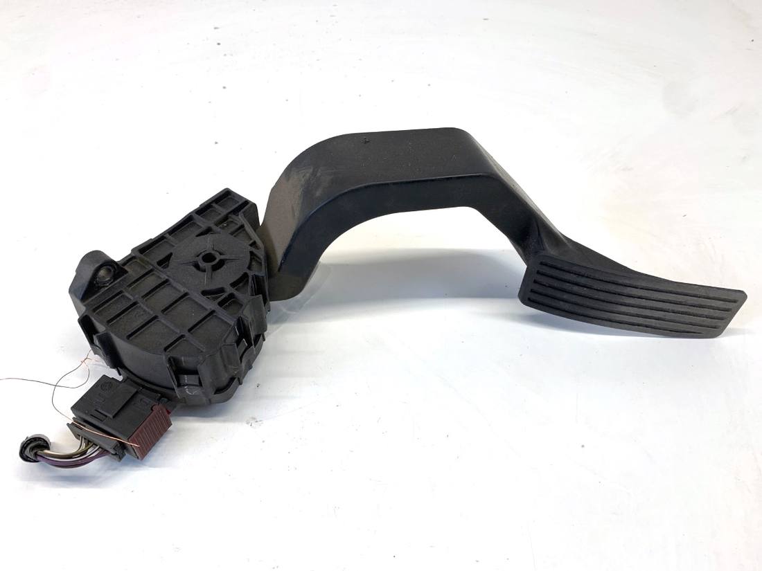 Педаль газу потенціометр Jeep Cherokee D1407-080956