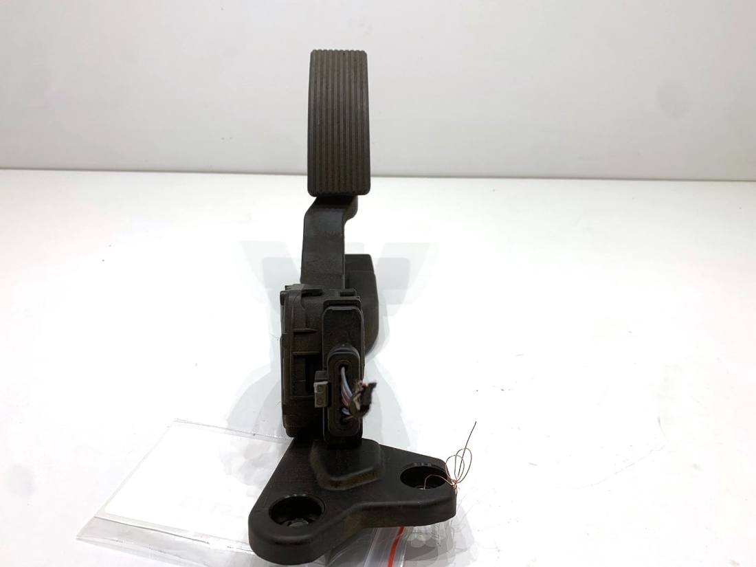 Педаль газу потенціометр Mercedes GL X166 A1663000004