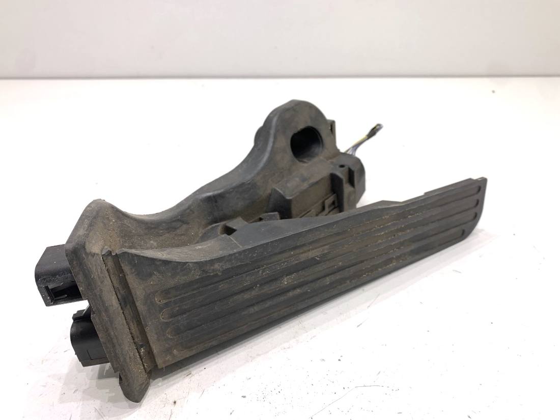 Педаль газу потенціометр Volkswagen Passat B7 1K1723503AP