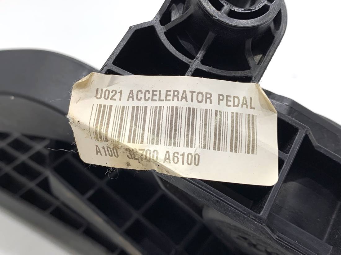 Педаль газа потенциометр Kia Ceed 32700-3XXX — фото детали 3