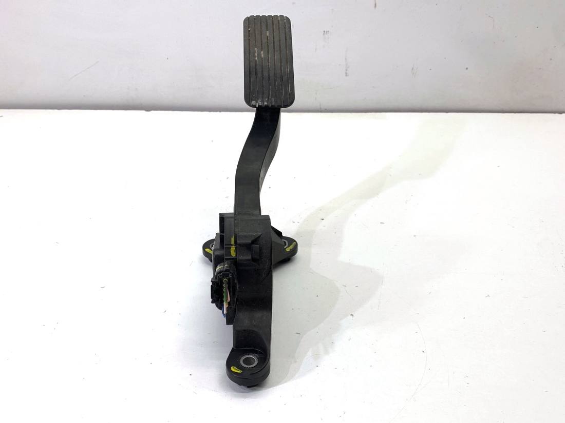 Педаль газу потенціометр Kia Ceed 32700-G4200