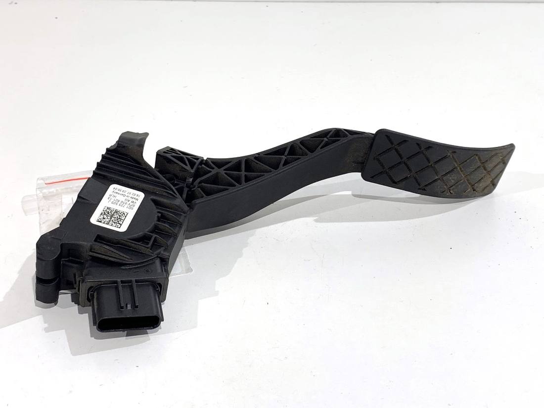 Педаль газа потенциометр Volkswagen Tiguan 5Q1723503J