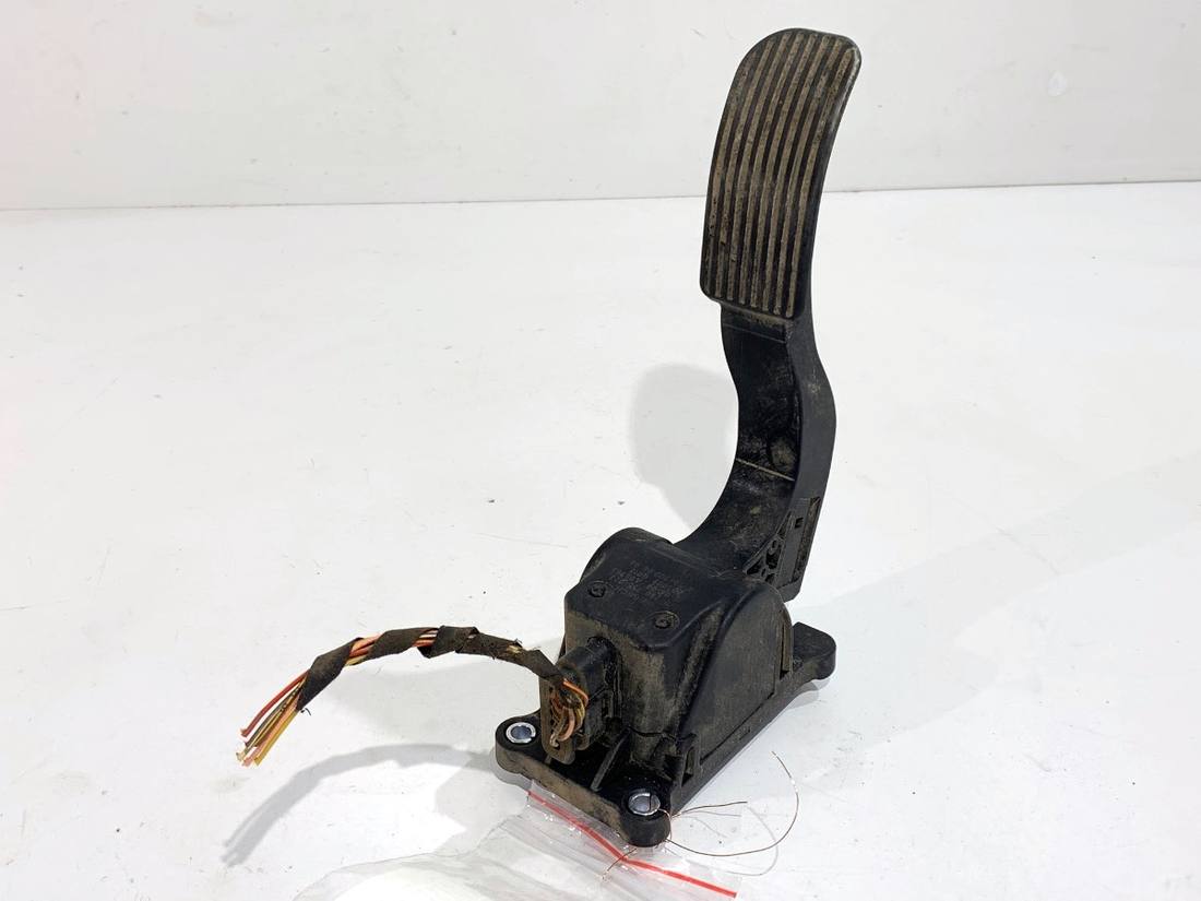 Педаль газа потенциометр Volkswagen Crafter A9063000404