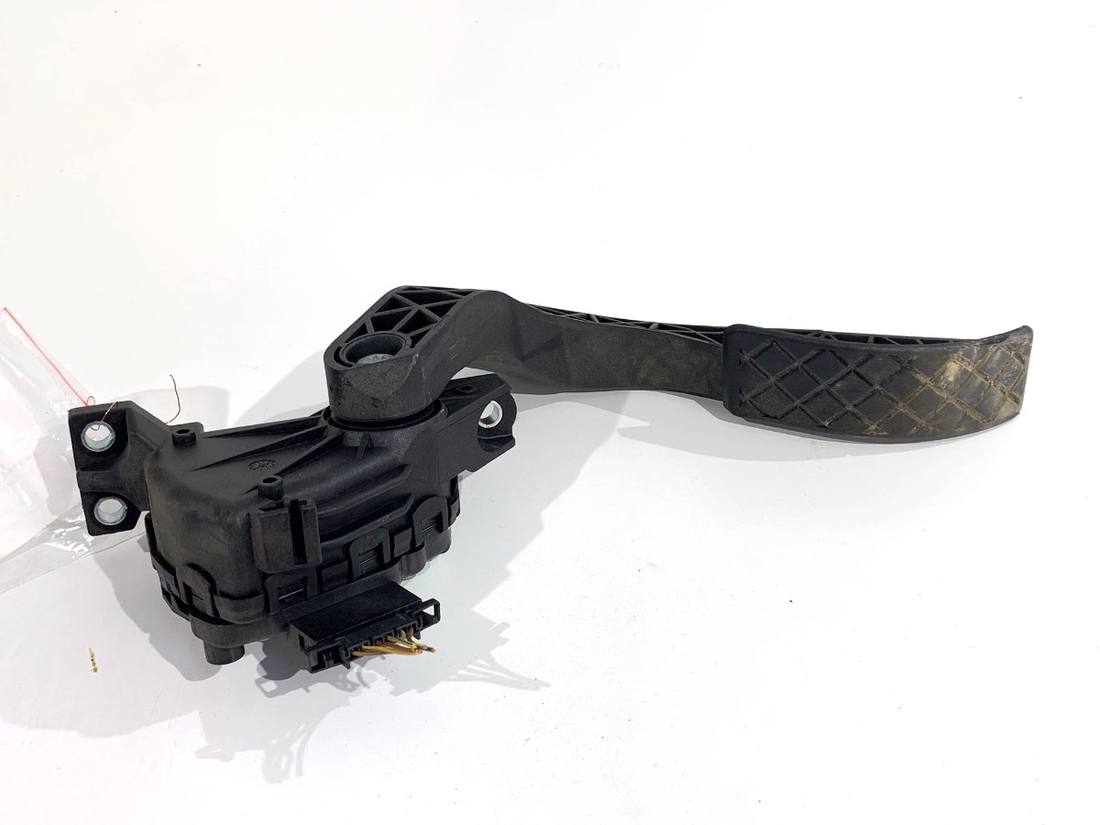 Педаль газу потенціометр Audi A4 B6 8E1721523A