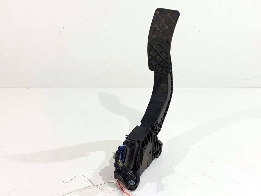 Педаль газу потенціометр Audi A5 8T 8W1723523