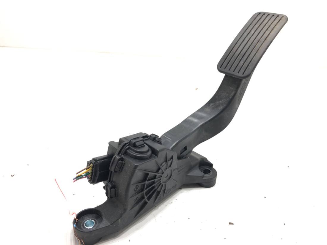 Педаль газа потенциометр Kia Niro 32700-G2120