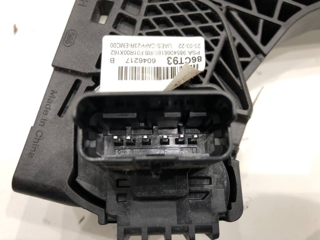 Педаль газу потенціометр Toyota Proace City 9854066180 — фото деталі 4