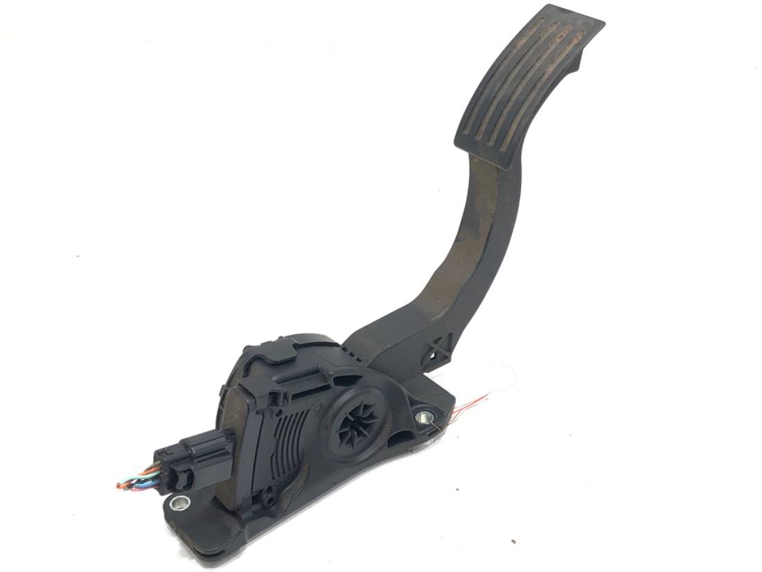 Педаль газа потенциометр Mazda 3 BBM2-41600A