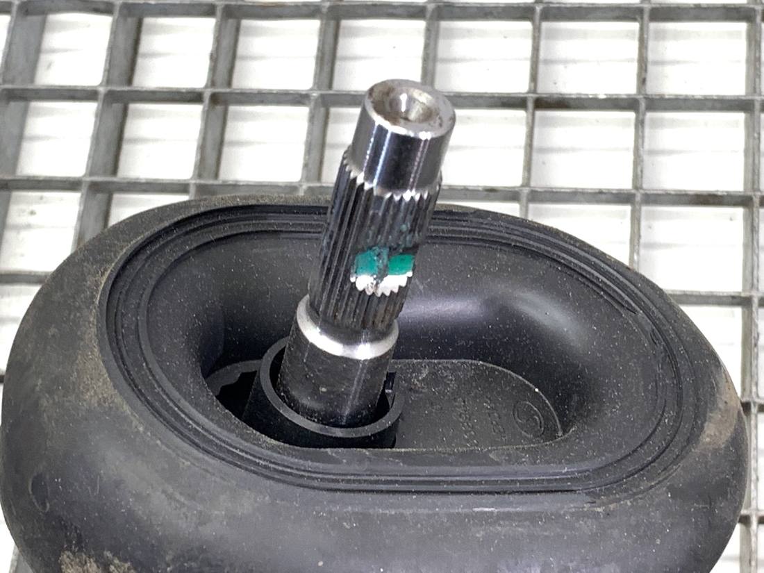 Рулевая рейка Nissan Juke 490016739R — фото детали 4