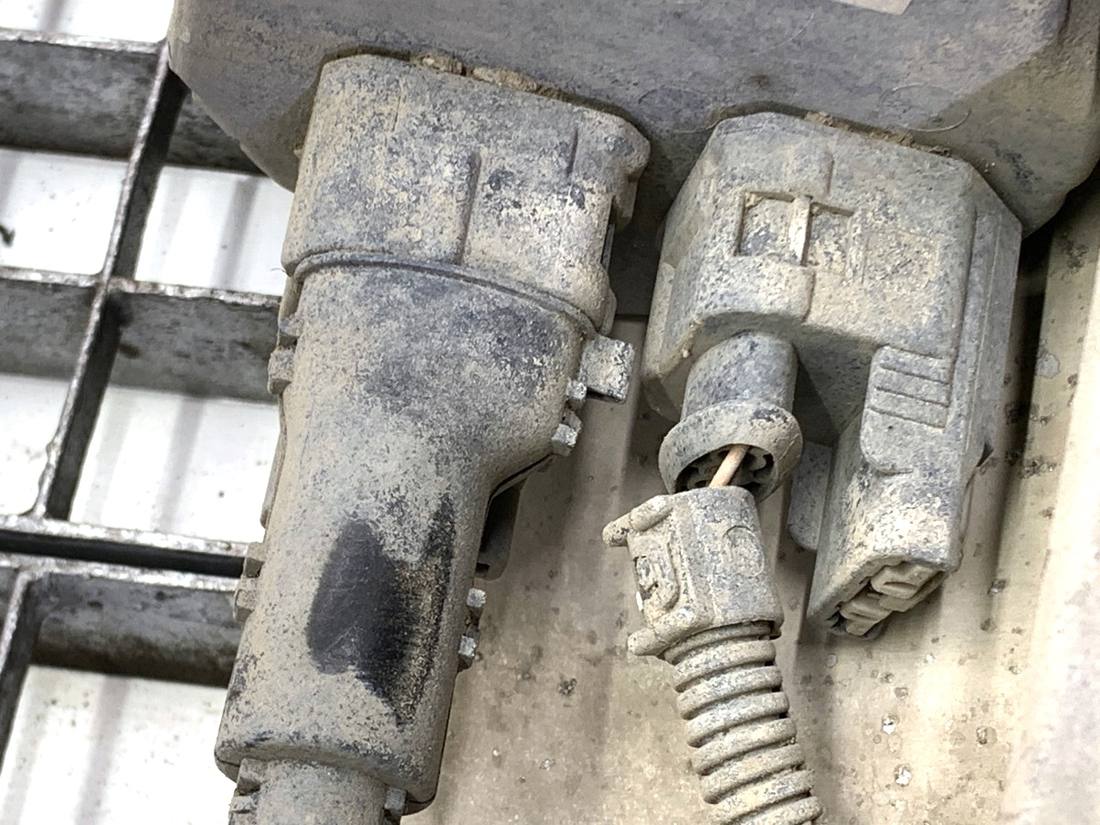 Рульова рейка Volkswagen Passat B6 3C1423051F — фото деталі 8