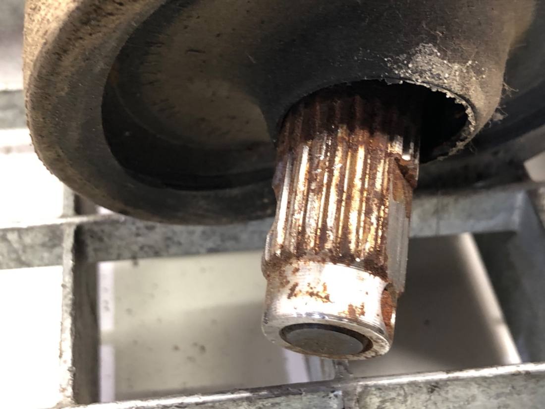 Рульова рейка Volkswagen Passat B6 3C1423051J — фото деталі 3