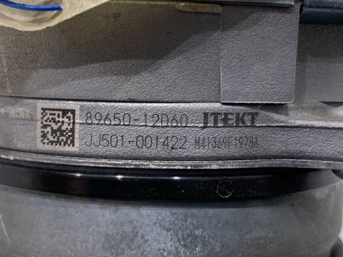 Насос ГУР / Рульова колонка Toyota Auris 45250-02K72 — фото деталі 8