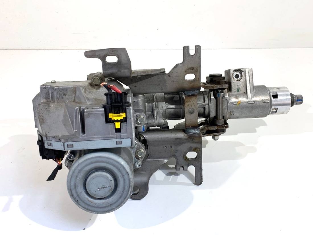 Насос ГУР / Рулевая колонка Mercedes Citan W415 8201514069
