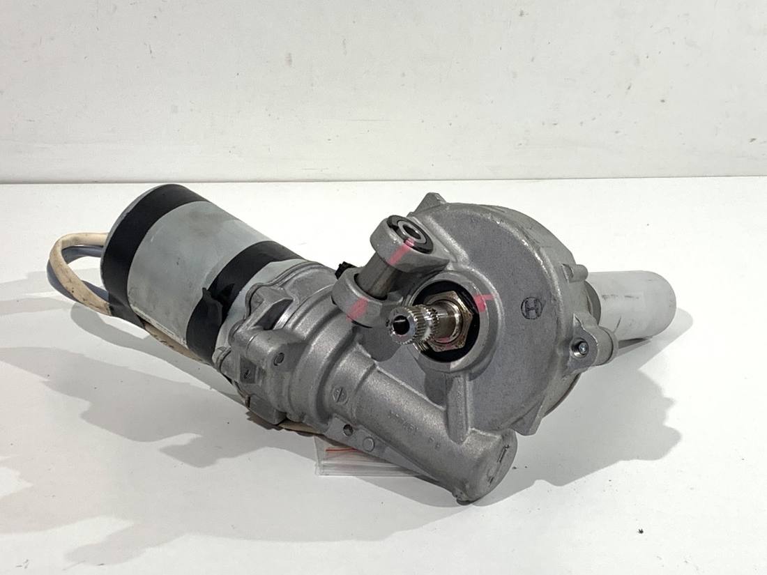 Насос ГУР / Рульова колонка Toyota Yaris 4 JJ301-002130 — фото деталі 2