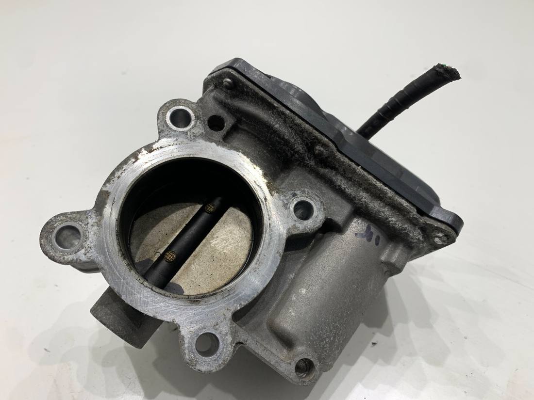 Дросельна заслінка Mazda 2 P53N13640 — фото деталі 3