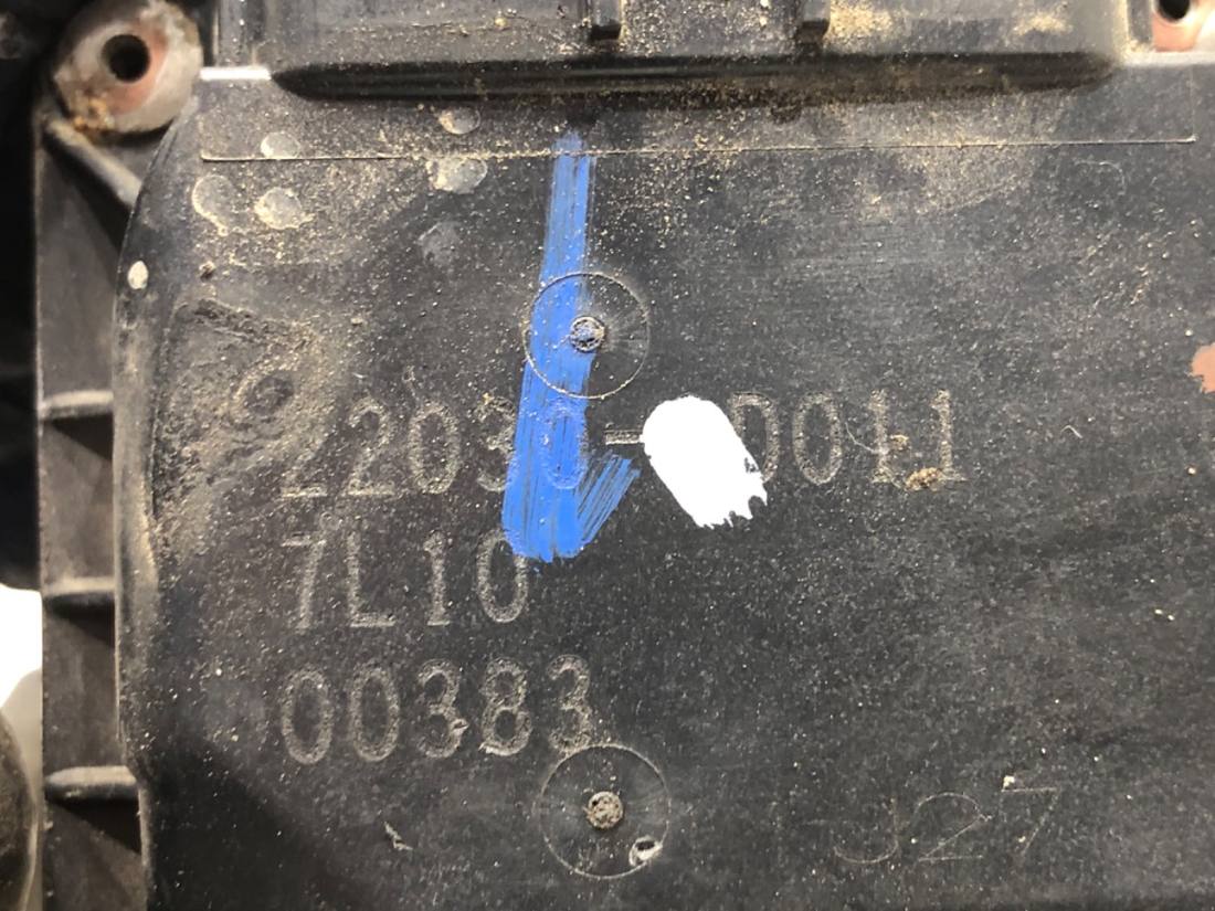 Дросельна заслінка Toyota Yaris 3 22030-0D011 — фото деталі 4