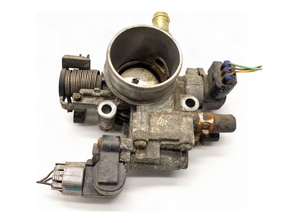 Дросельна заслінка Toyota Corolla E12