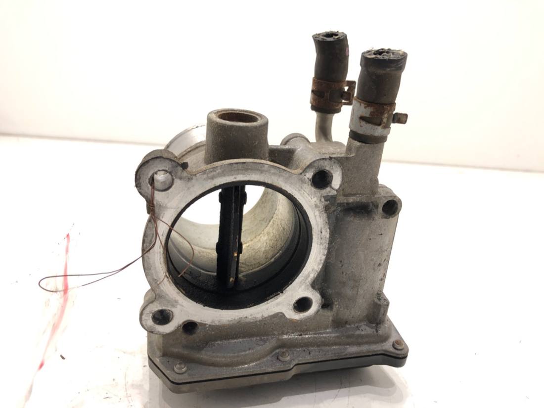 Дросельна заслінка Toyota Avensis T27 26100-0R020 — фото деталі 2