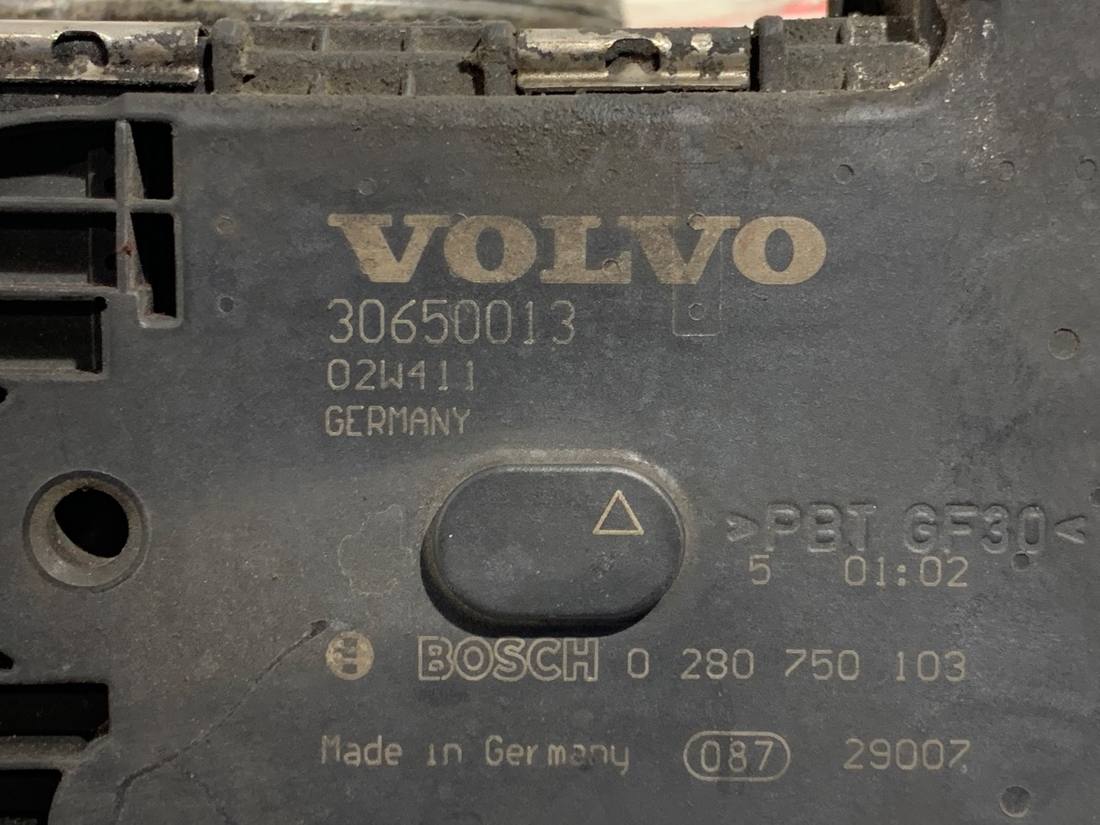 Дросельна заслінка Volvo XC90 30650013 — фото деталі 4