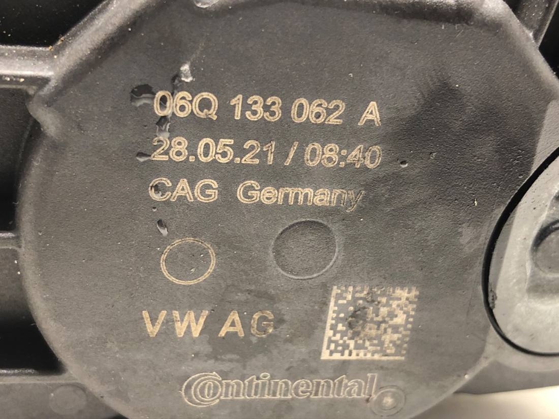 Дросельна заслінка Audi Q5 06Q133062A — фото деталі 5