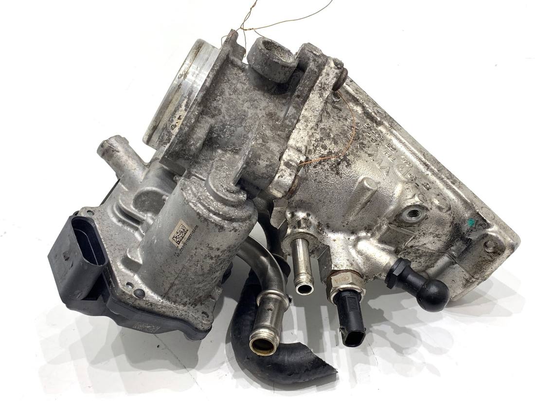 Дроссельная заслонка Volkswagen Golf 7 04L128063T 04L128059T — фото детали 4