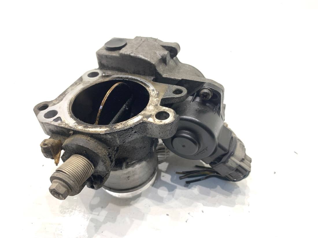 Дроссельная заслонка Toyota Avensis T25 89672-21020 — фото детали 3