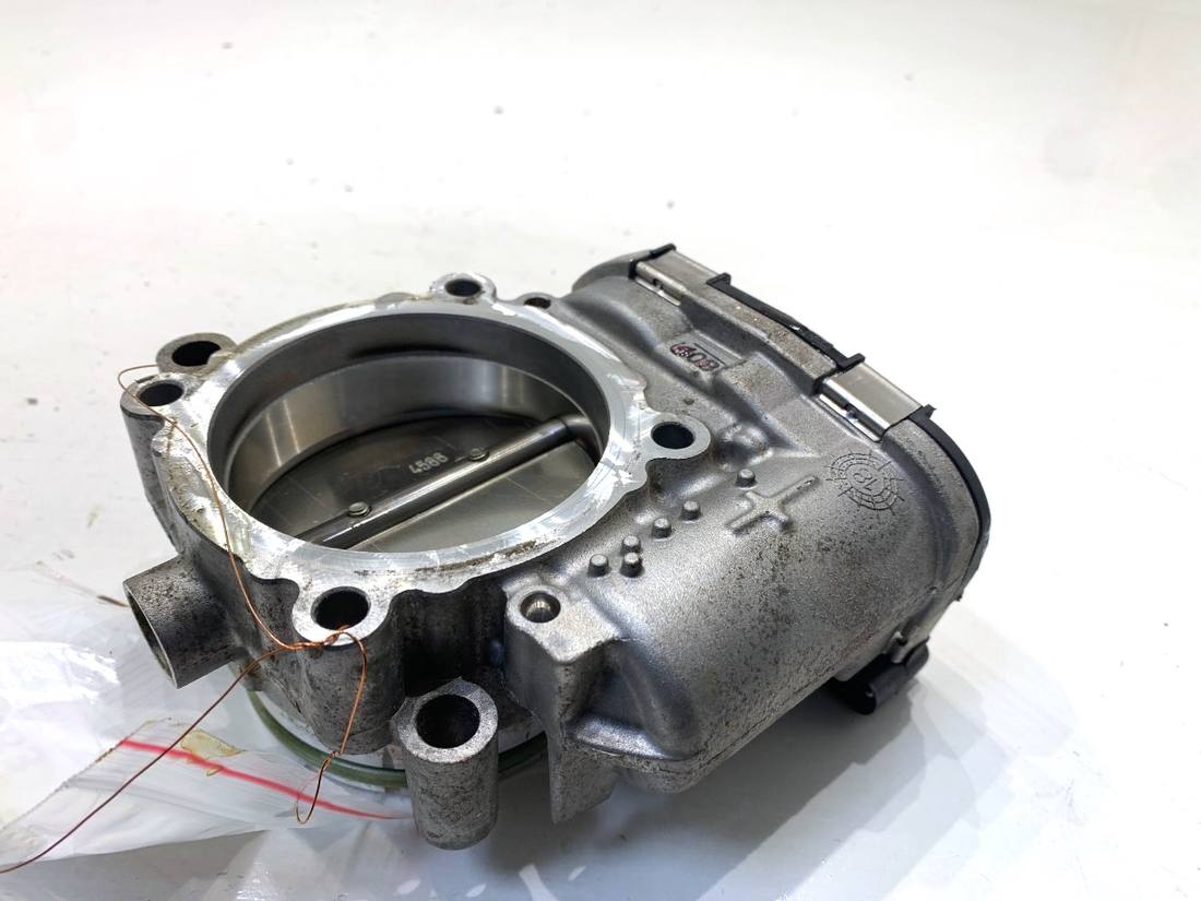 Дросельна заслінка Mercedes GLE V167 A2561410025 — фото деталі 2