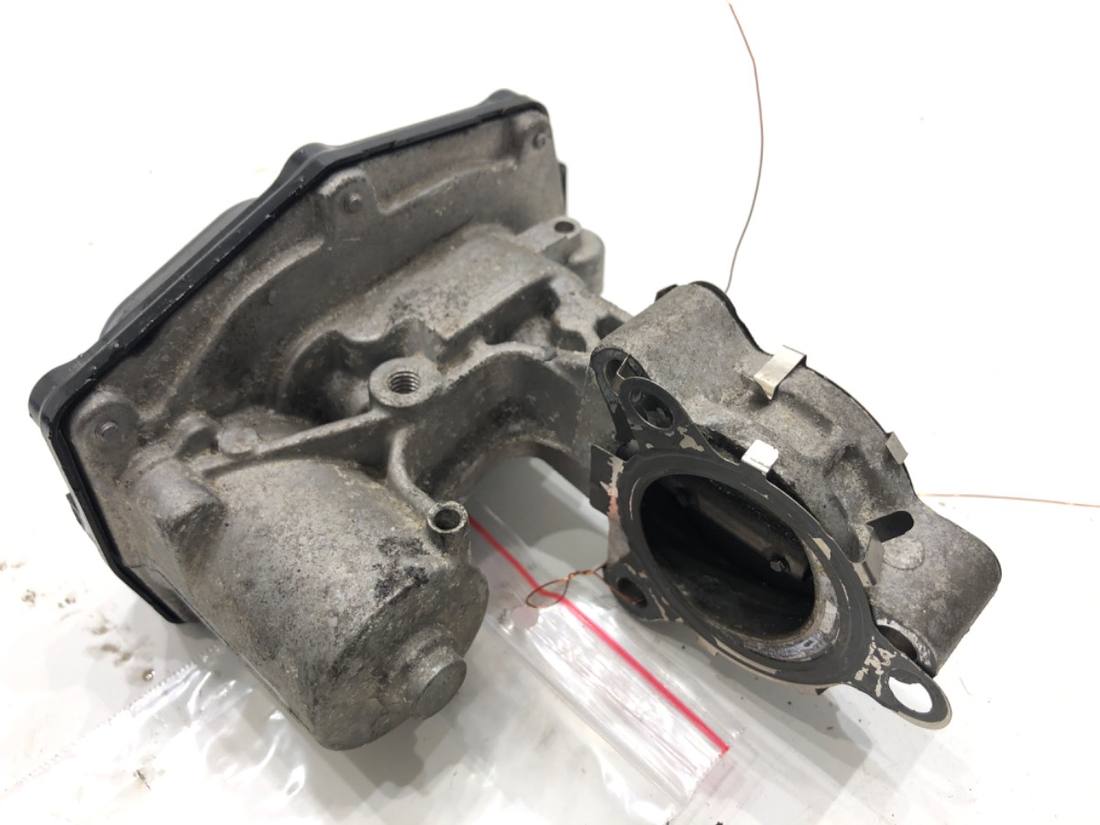 Дросельна заслінка BMW X5 F95 52384501
