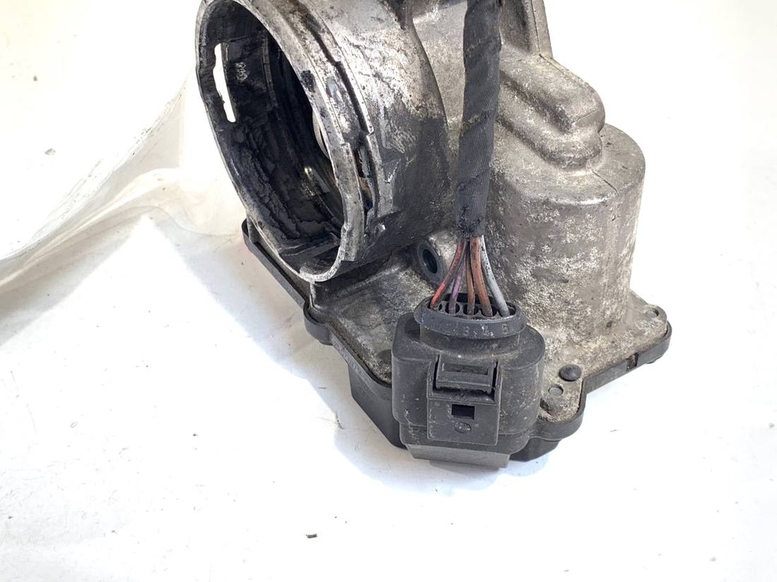 Дроссельная заслонка Volkswagen Touran 03G128063G — фото детали 3