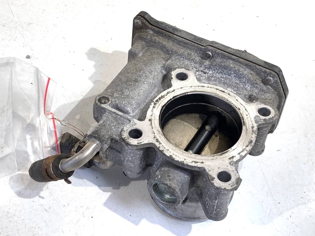 Дросельна заслінка Toyota Auris 22030-47010 — фото деталі 2