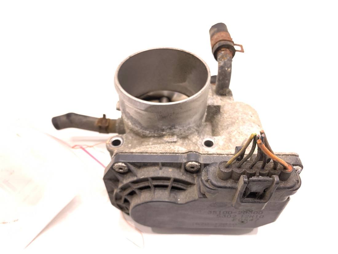 Дросельна заслінка Hyundai Ix35 35100-2B300