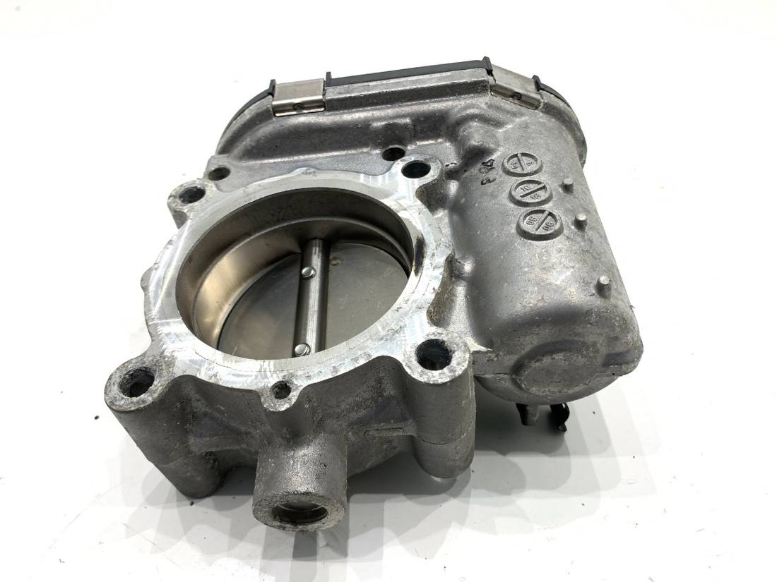 Дросельна заслінка Mercedes A W176 A2701410025 — фото деталі 2