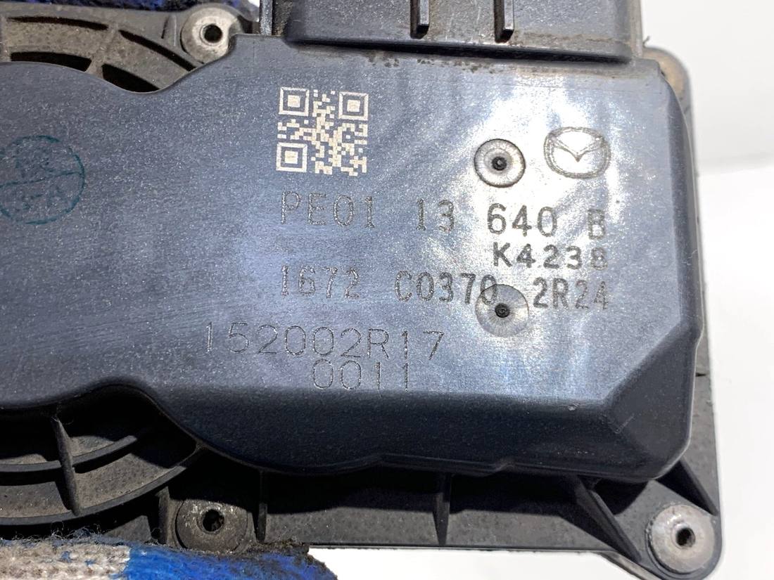Дроссельная заслонка Mazda 3 PE0113640B — фото детали 4
