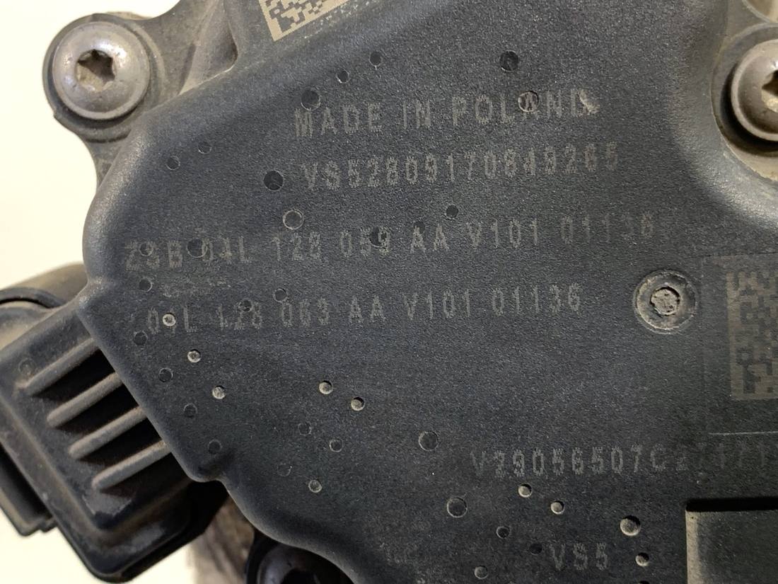 Дросельна заслінка Skoda Rapid 04L128059AA — фото деталі 6