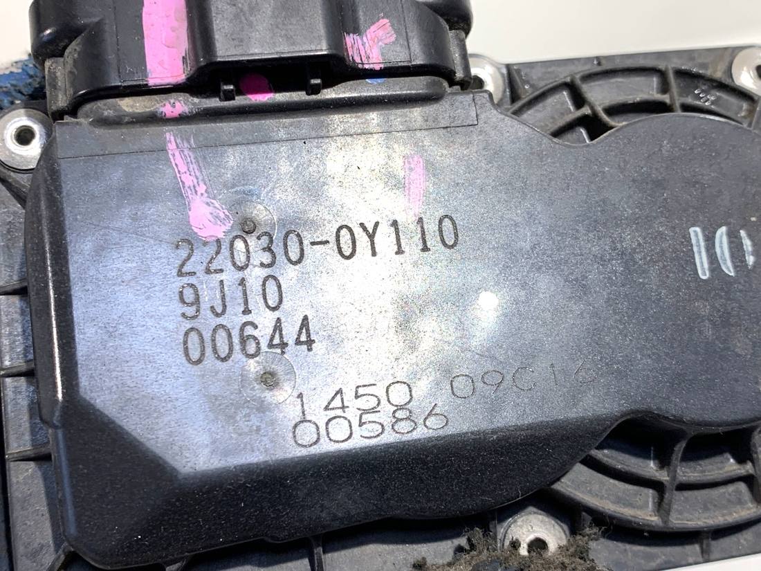 Дросельна заслінка Toyota Yaris 4 22030-0Y110 — фото деталі 4